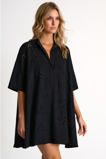 Robe ample en dentelle raffinée