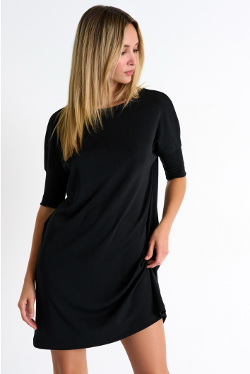 Robe à manches courtes