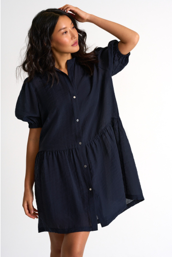 Robe élégante à manches bouffantes