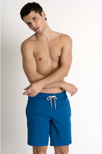 Maillot de bain extensible à coupe longue