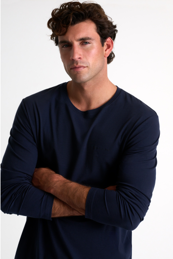 Long sleeve t-shirt with SHAN logo