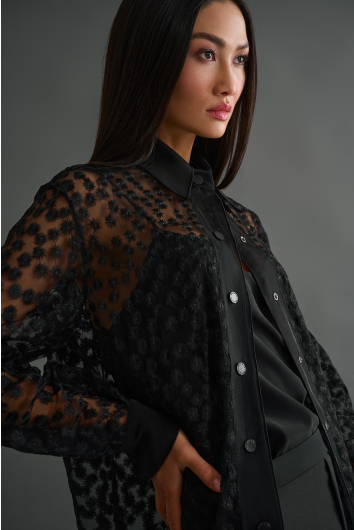 Chemise florale brodée