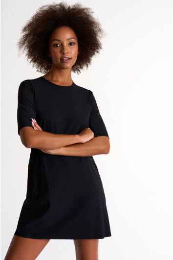 Round-neck short dress