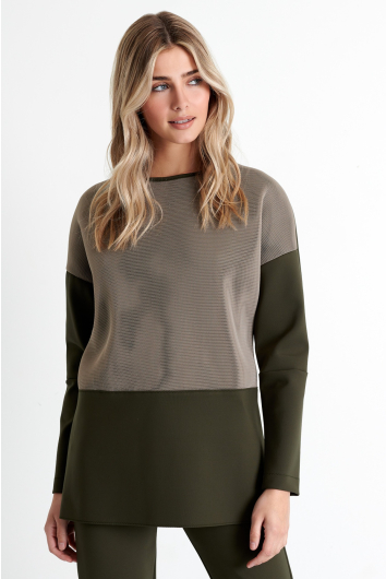 Long 3D mesh and jersey top