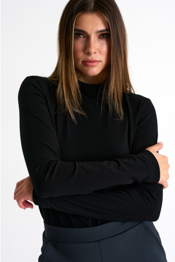 Haut à col montant en modal