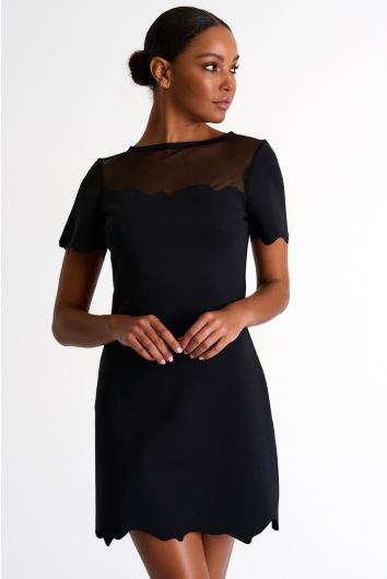 Short sleeve dress with scalloped edges