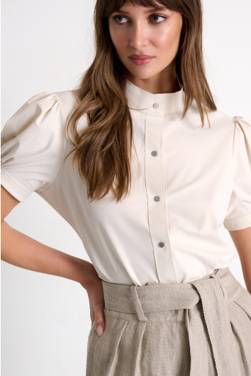 Short-sleeved lycra blouse