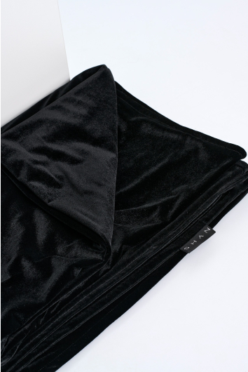 Velvet throw
