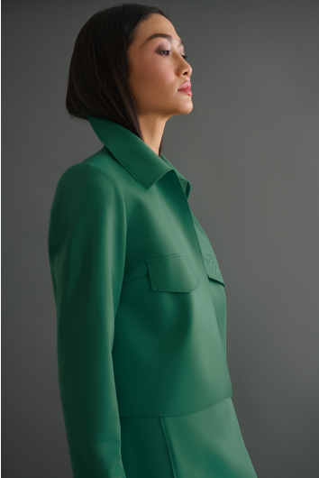 Veste écourtée contemporaine